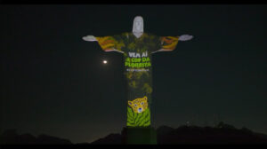 Cristo Redentor celebra contagem para COP30 com luzes da Amazônia