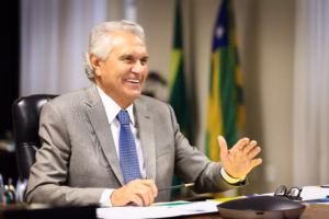 Caiado alcança 88% e se torna o governador mais bem avaliado do Brasil