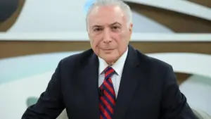 Temer manda flores ao STF e cutuca bolsonaristas