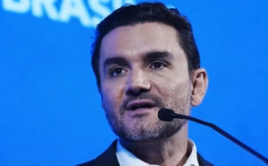 Planalto perde mais um: Sabino fora