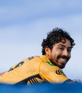 Yago Dora conquista título mundial da WSL em Fiji