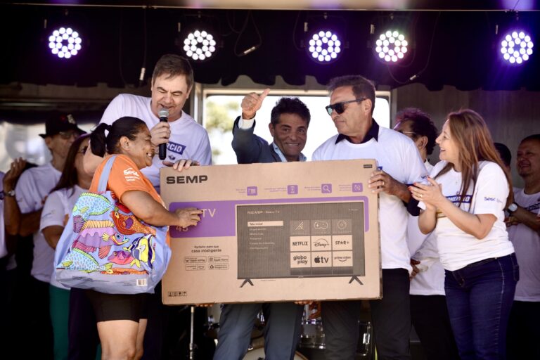 Valcides de Araújo celebra 65 anos do Gama com ação do Sesc-DF
