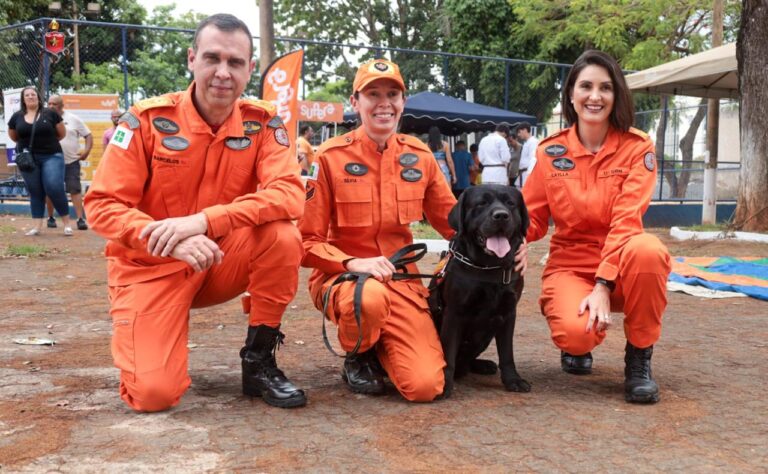 CBMDF aproxima bombeiros da comunidade no Guará