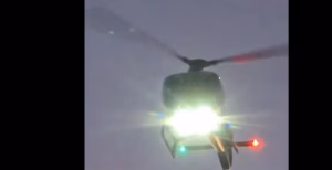Vídeo: Helicóptero médico cai na Califórnia