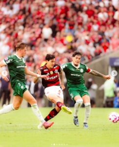 Maracanã em Chamas: Pedro incendeia e Flamengo derruba o Verdão