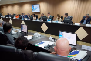 Vigilância Sanitária promete mais agilidade no licenciamento de empresas, anuncia Fecomércio-DF