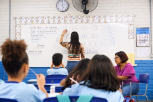 GDF autoriza concurso da Educação com 2.650 vagas imediatas