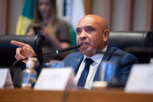 Wellington Luiz destaca parceria por reajuste