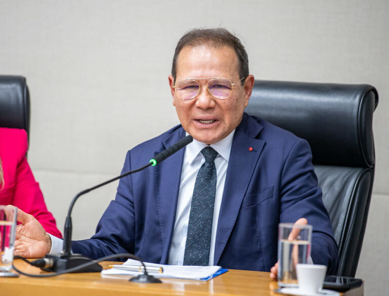 Nelson de Souza assume presidência do BRB com perfil técnico