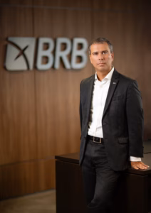 BRB ultrapassa R$ 1 bi em transações e 1 milhão de cartões ativos