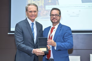 Paulo Octávio e ministros do STJ são condecorados em Madrid