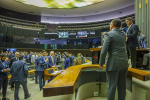 Projeto Antifacção avança com apoio de Caiado