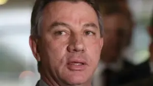 TSE retoma julgamento que pode cassar mandato do governador de Roraima