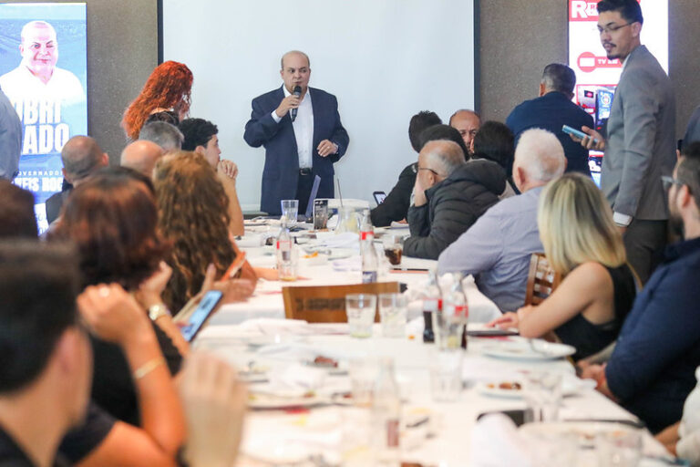 Ibaneis transforma Vicente Pires e recebe homenagem