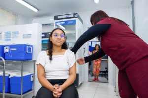 DF libera vacina que protege contra câncer de pênis, boca e colo de útero