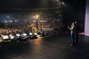 Nilson Nelson lotado aplaude governadora Celina