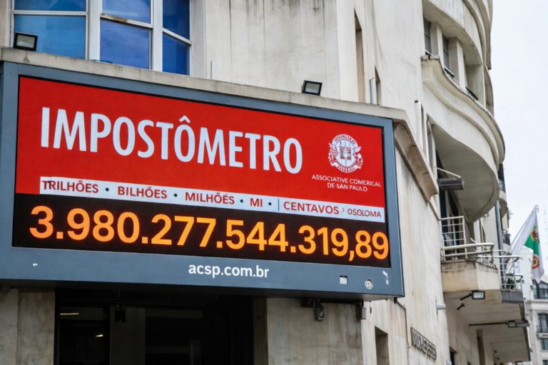 Impostômetro bate R$ 3,98 trilhões em 2025