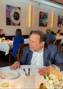 Presidente do BRB tem celular furtado em arrastão no Rio