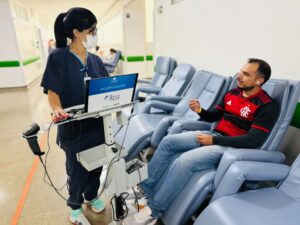 Hugo transforma escuta ativa em melhorias no atendimento em 2025