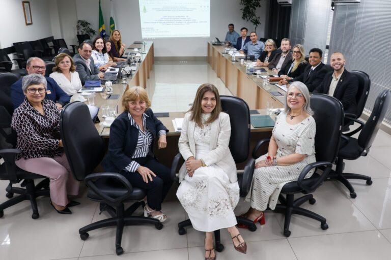 Nova presidente do Conselho de Educação do DF toma posse