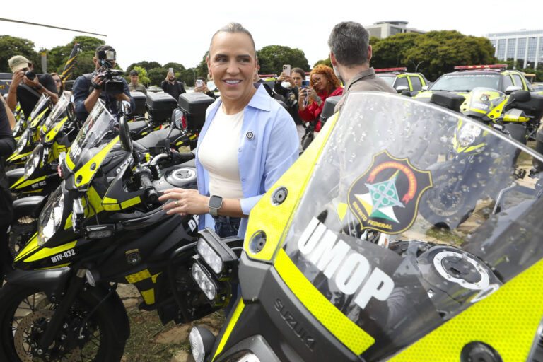 GDF entrega 167 novas viaturas para reforçar fiscalização e serviços do Detran-DF